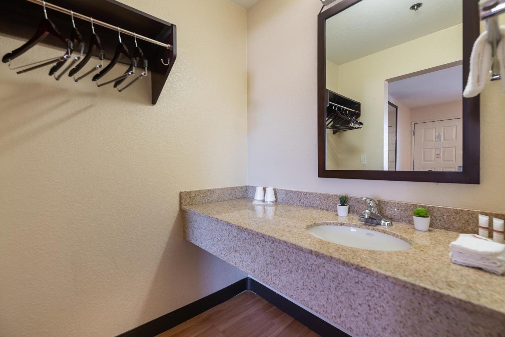 Sacramento Inn & Suites North Highlands Extérieur photo